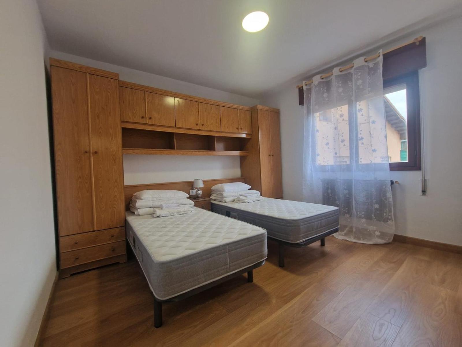 Apartamento Centrico Llanes Bagian luar foto
